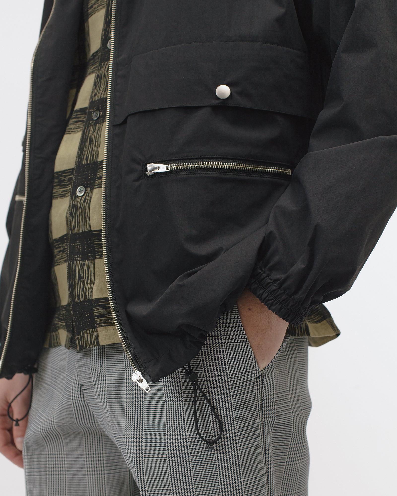 ZIP HOODED JACKET - BLACK(3004)